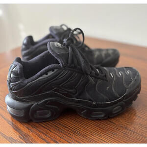 Nike Air Max Plus Triple Black Running Sneakers- Youth 4Y CD0609-001